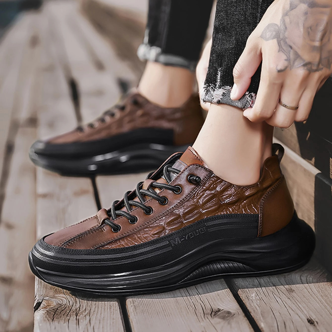 Zapatilla Ortopédica de Cuero Croco™ – Elegancia y Comodidad